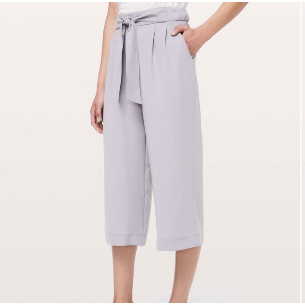 Lululemon Noir crop wide leg pants 6 tie bow waist athleisure active athletic‎